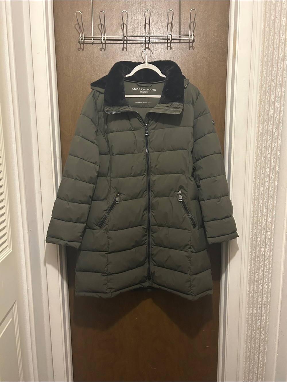 Andrew Marc Stretch XXL Olive Green Women’s Quilted Puffer Coat with Faux Fur